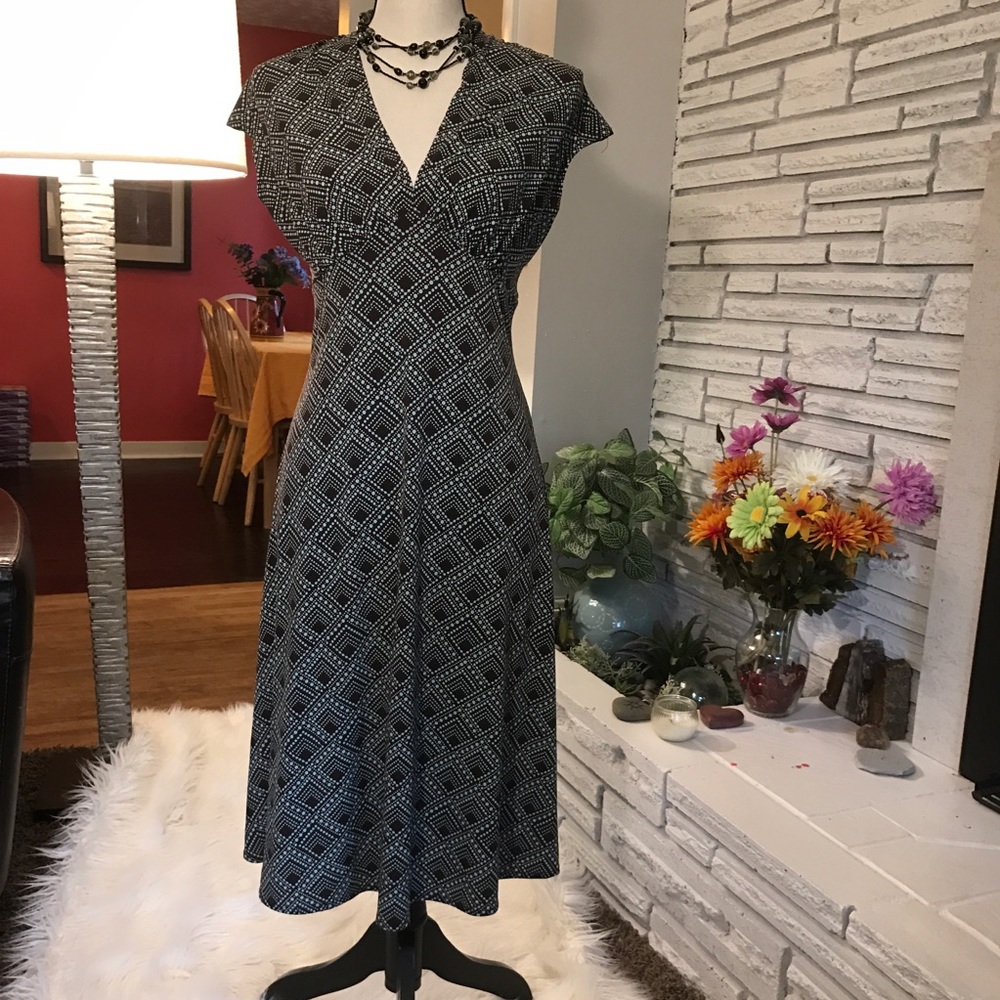 Aqua and espresso. Retro 1940s style midi dress 👗